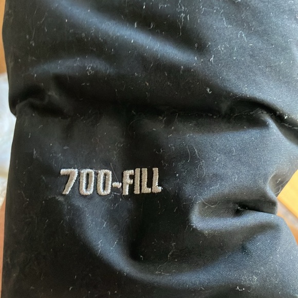 Marmot thigh-length down Parka - super warm w/ removable hood (700 fill) - Picture 4 of 6